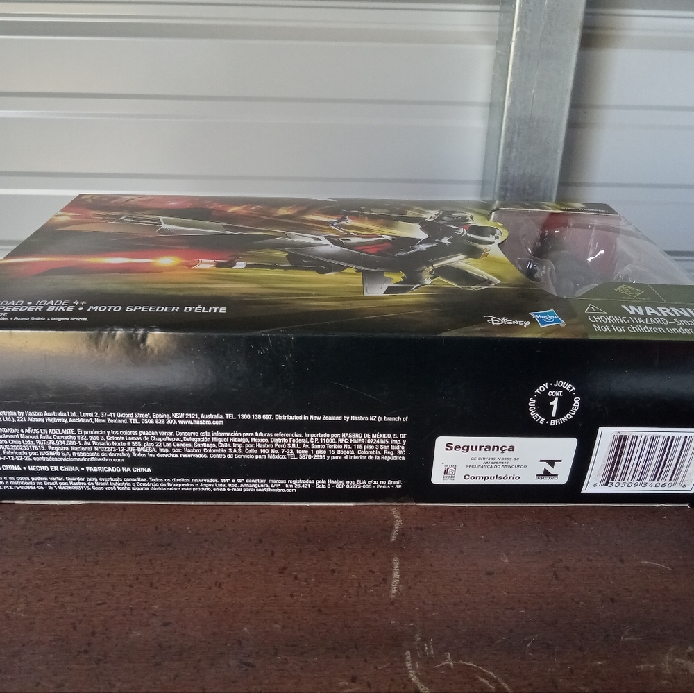 STAR WARS: *Elite Speeder Bike w/ Black Stormtrooper Pilot* 3.75" Figure - NEW - Picture 2 of 8